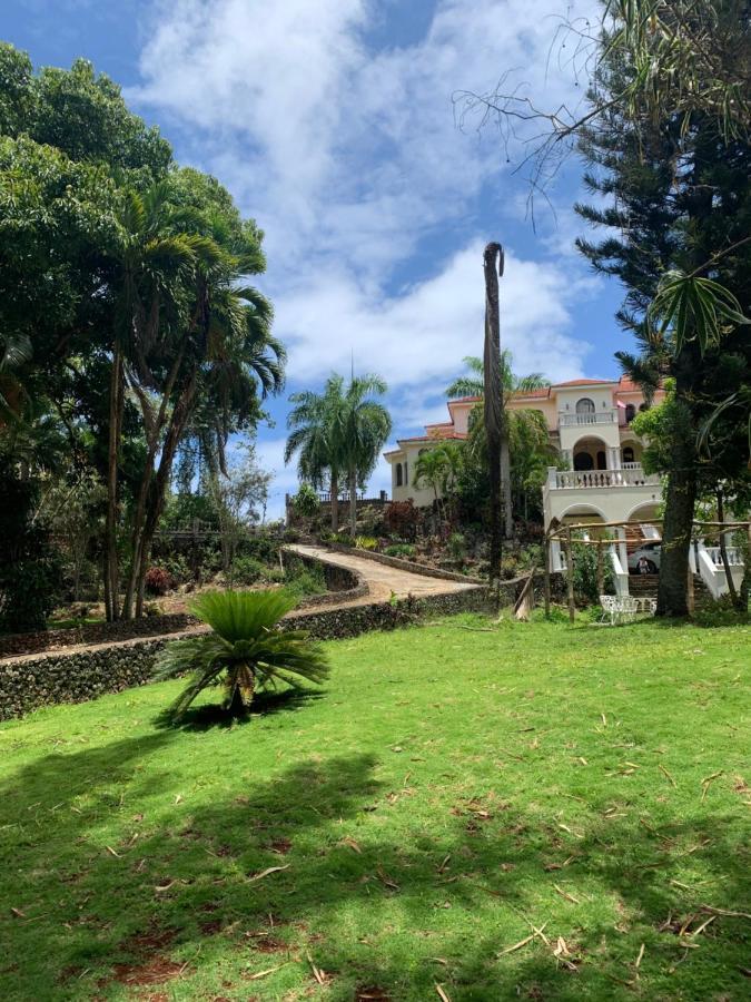 El Castillo Tropical