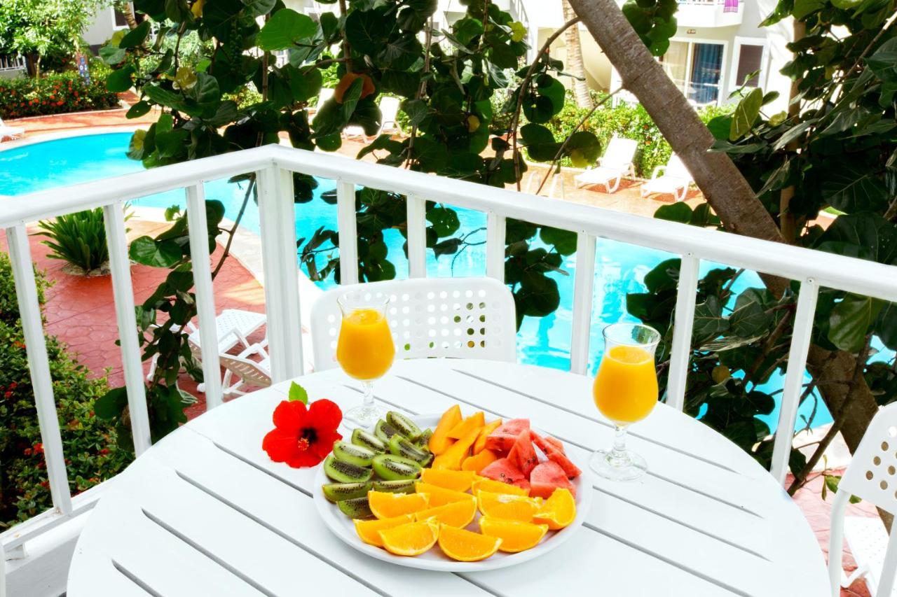 Tropicana Suites Deluxe Beach Club & Pool - Playa Los Corales Hotel