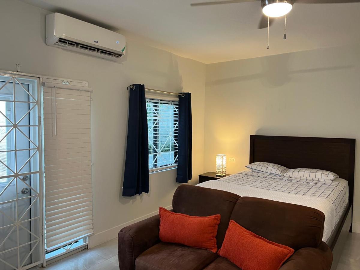 Holiday home Luxury Rooftop Pool N View Unit #4 *