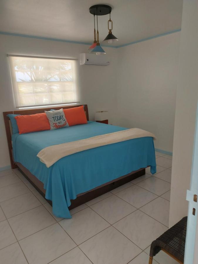 Raven's Paradise Apartment Willemstad