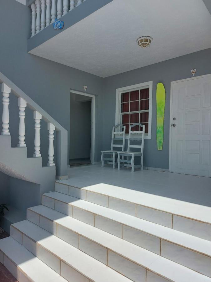 Raven's Paradise Apartment Willemstad