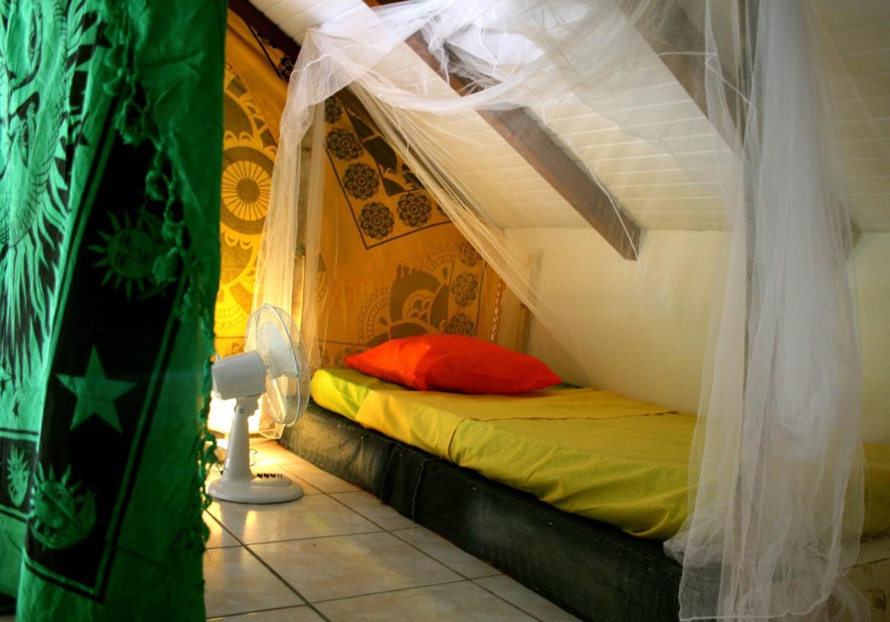 Happy Hippies House *