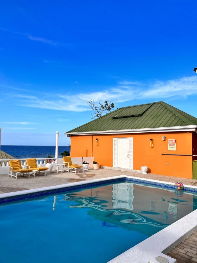 The At Pineapple Cove Boscobel