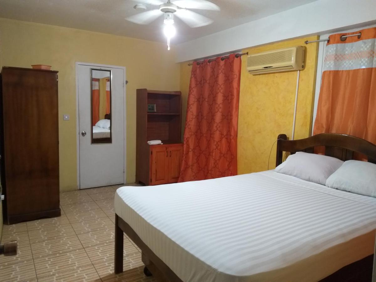 Guest house Sea World Vacation Roseau