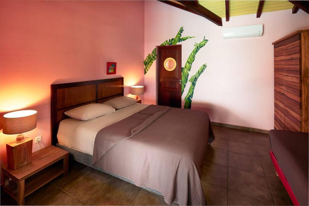 Mangotine Villa *