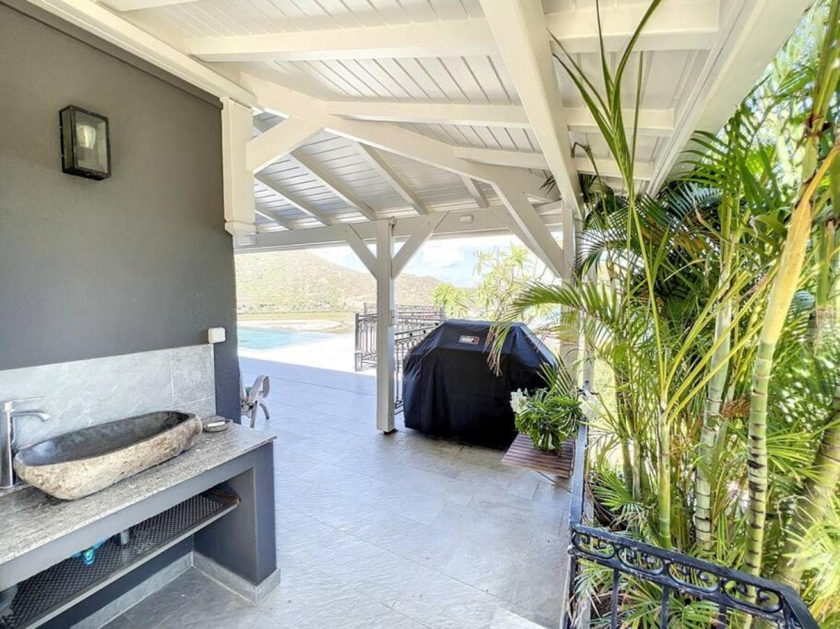 Frangipani In Shared Diamant, Swimming Pool, Sea View Villa