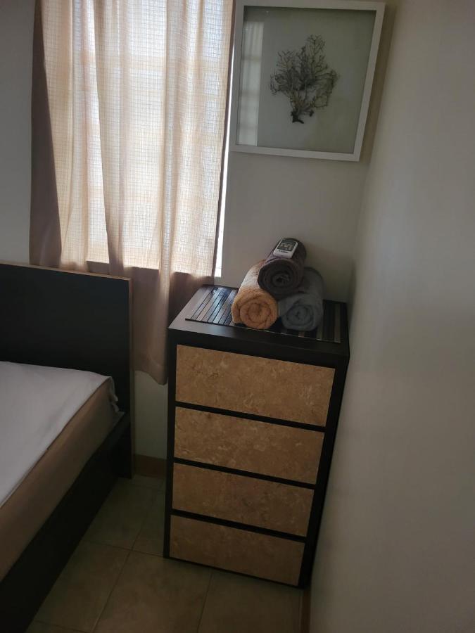 Apartment Yaeliz Front *
