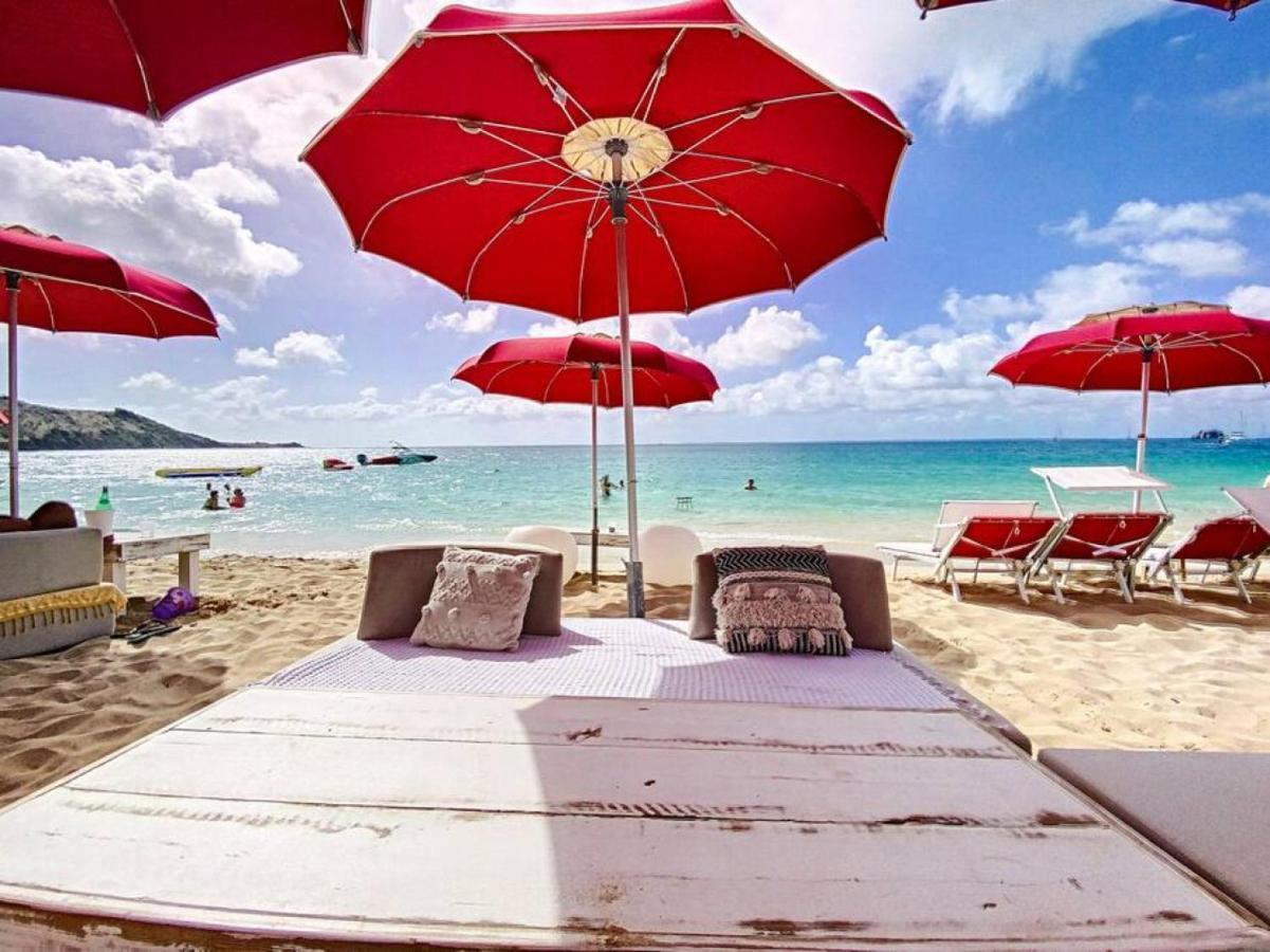 Paradis Caraibes 1, Feet In The Water In Grand Case