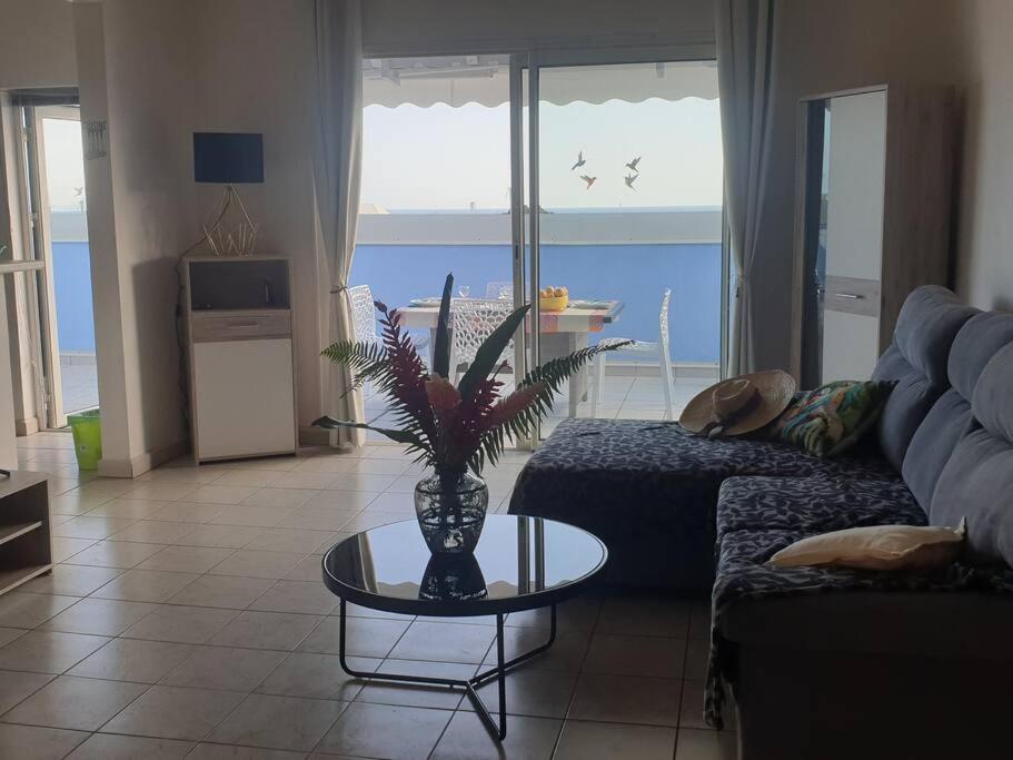 L'arbre Aux Papillons, Marina De Rivieres-sens Apartment *