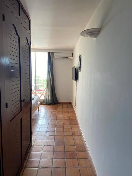 Apartment Paisible Avec Piscine, Pas Loin De La *