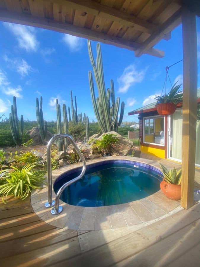 Cozy With Private Apartamento Oranjestad