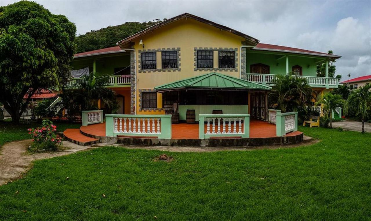 Hewanorra Gardens Guest house 2*