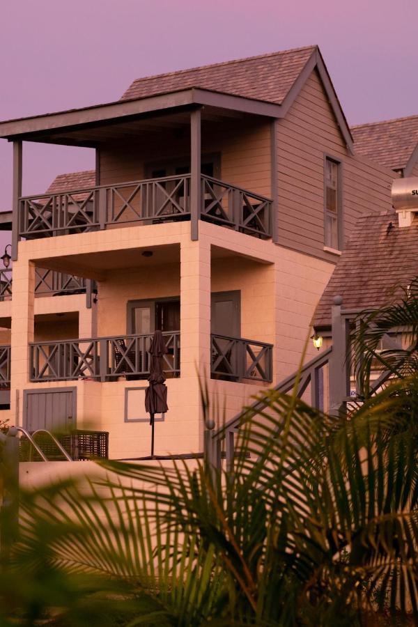 West Rock Villa Saint James