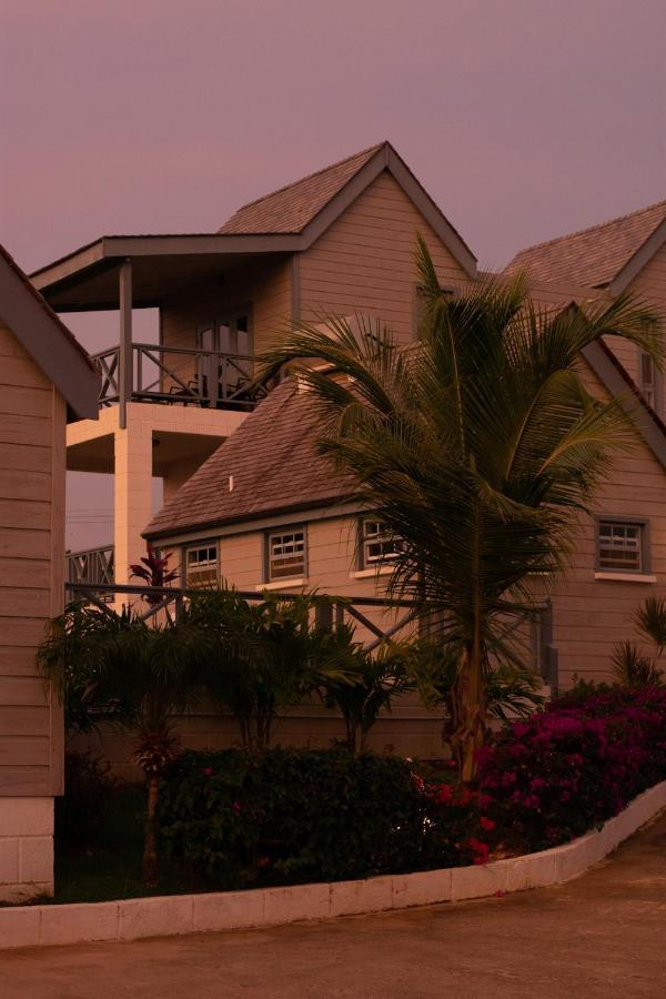 Villa West Rock