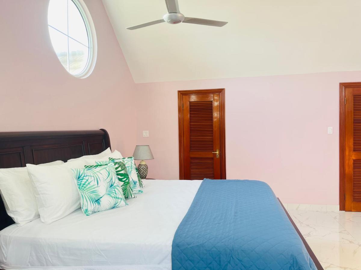 Luxury And Rooms,the Lagoons * Montego Bay