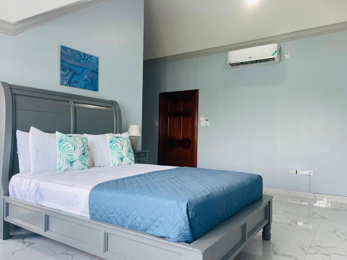 Luxury And Rooms,the Lagoons *