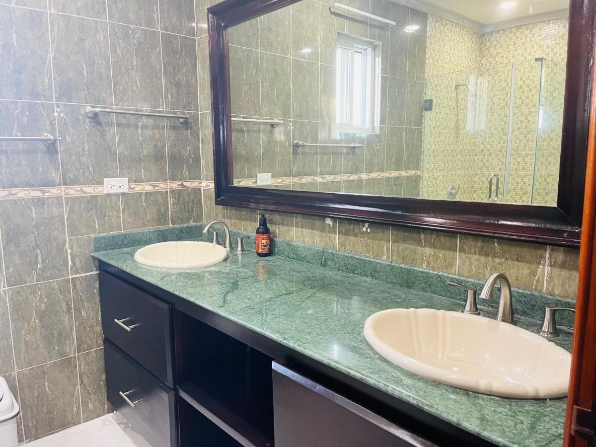 Apartamento Luxury And Rooms,the Lagoons Montego Bay