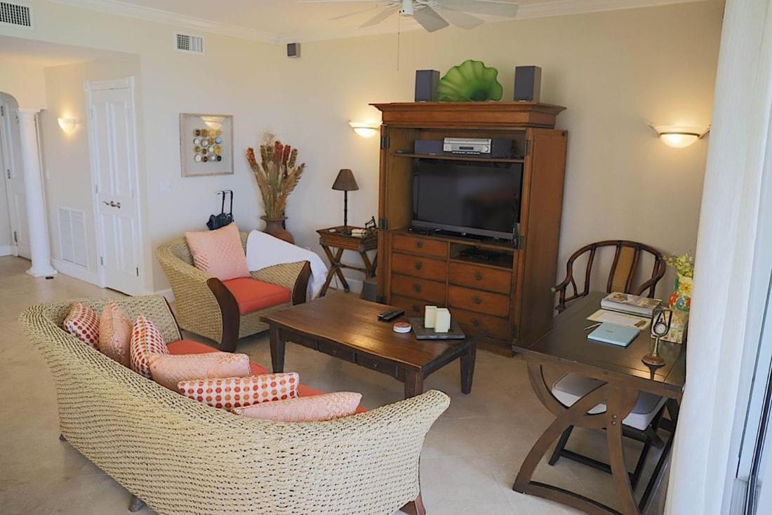 Hotel The Renaissance Providenciales