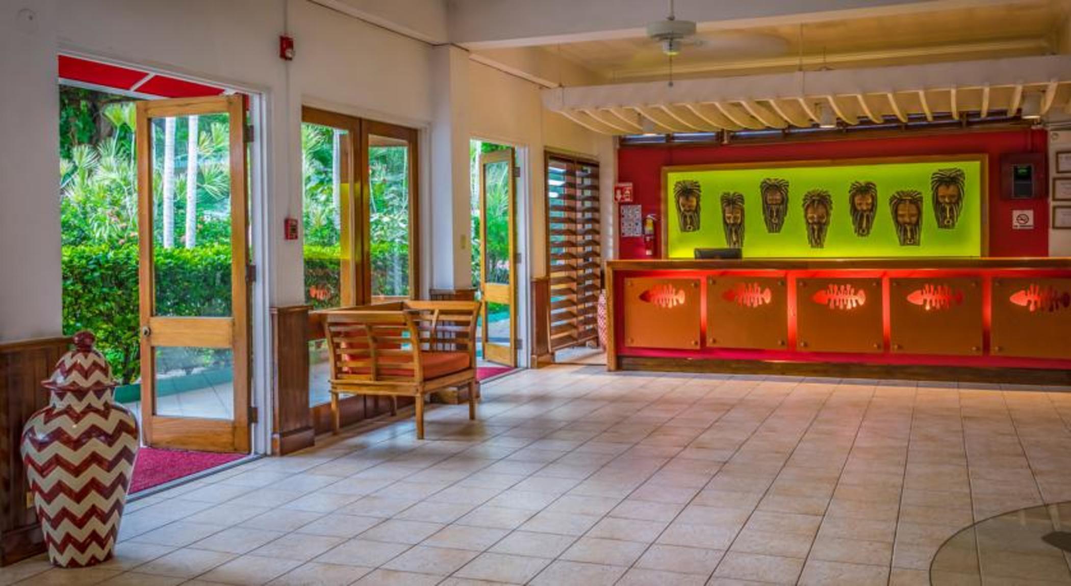 Grand Decameron Montego Beach, A Trademark All-inclusive Resort 3*