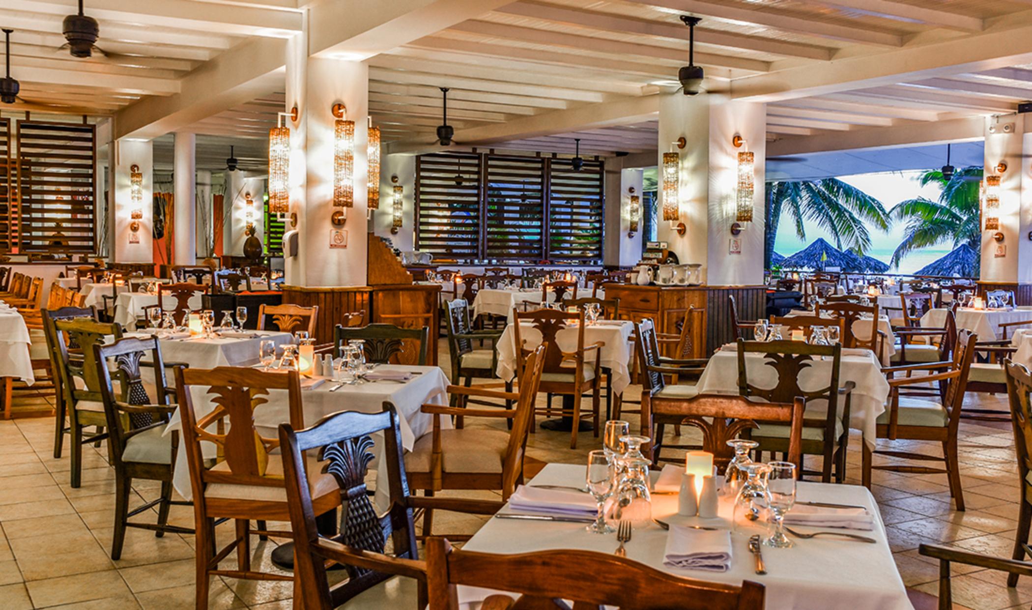 Grand Decameron Montego Beach, A Trademark All-inclusive