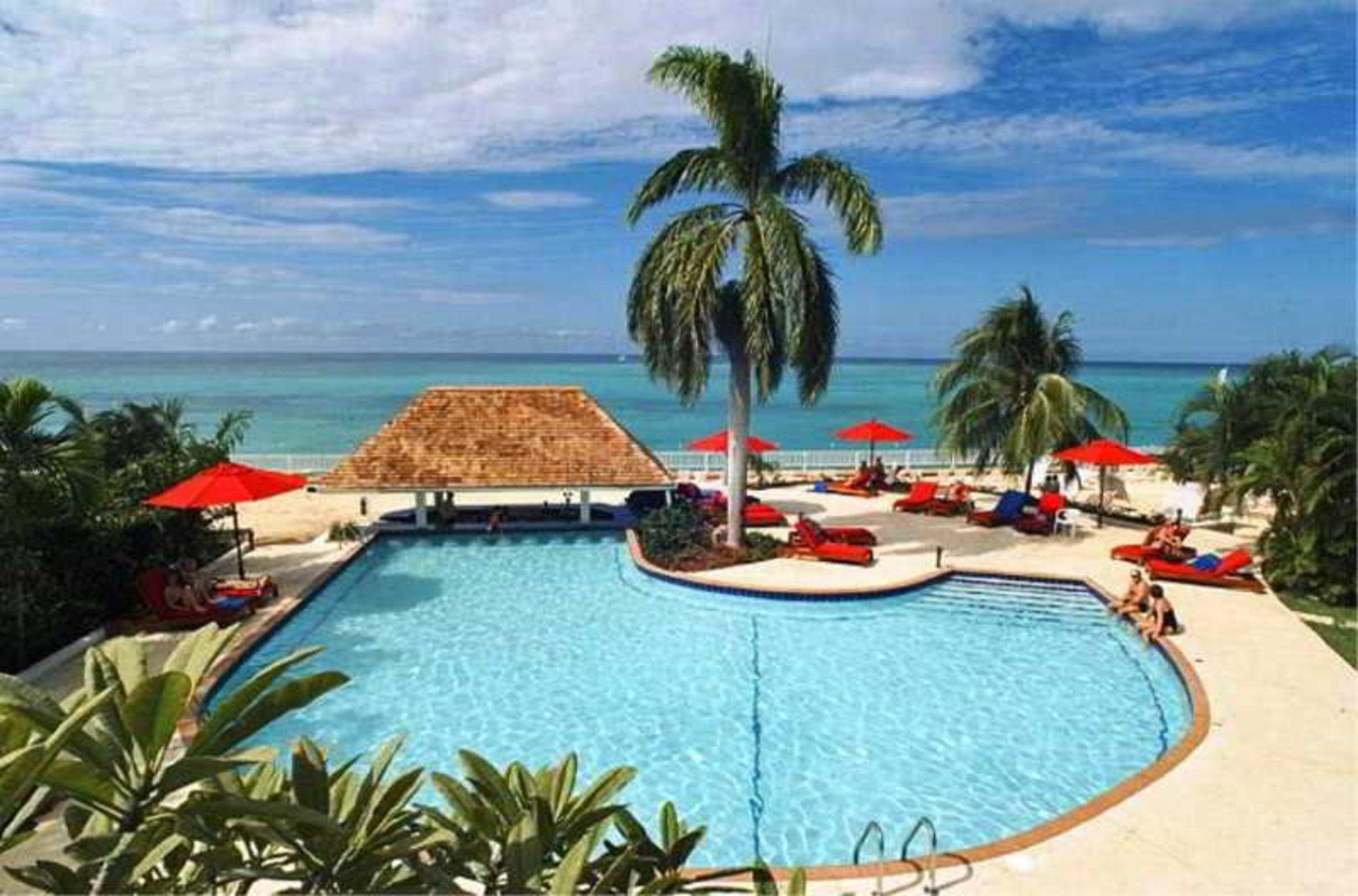 Grand Decameron Montego Beach, A Trademark All-inclusive 3*