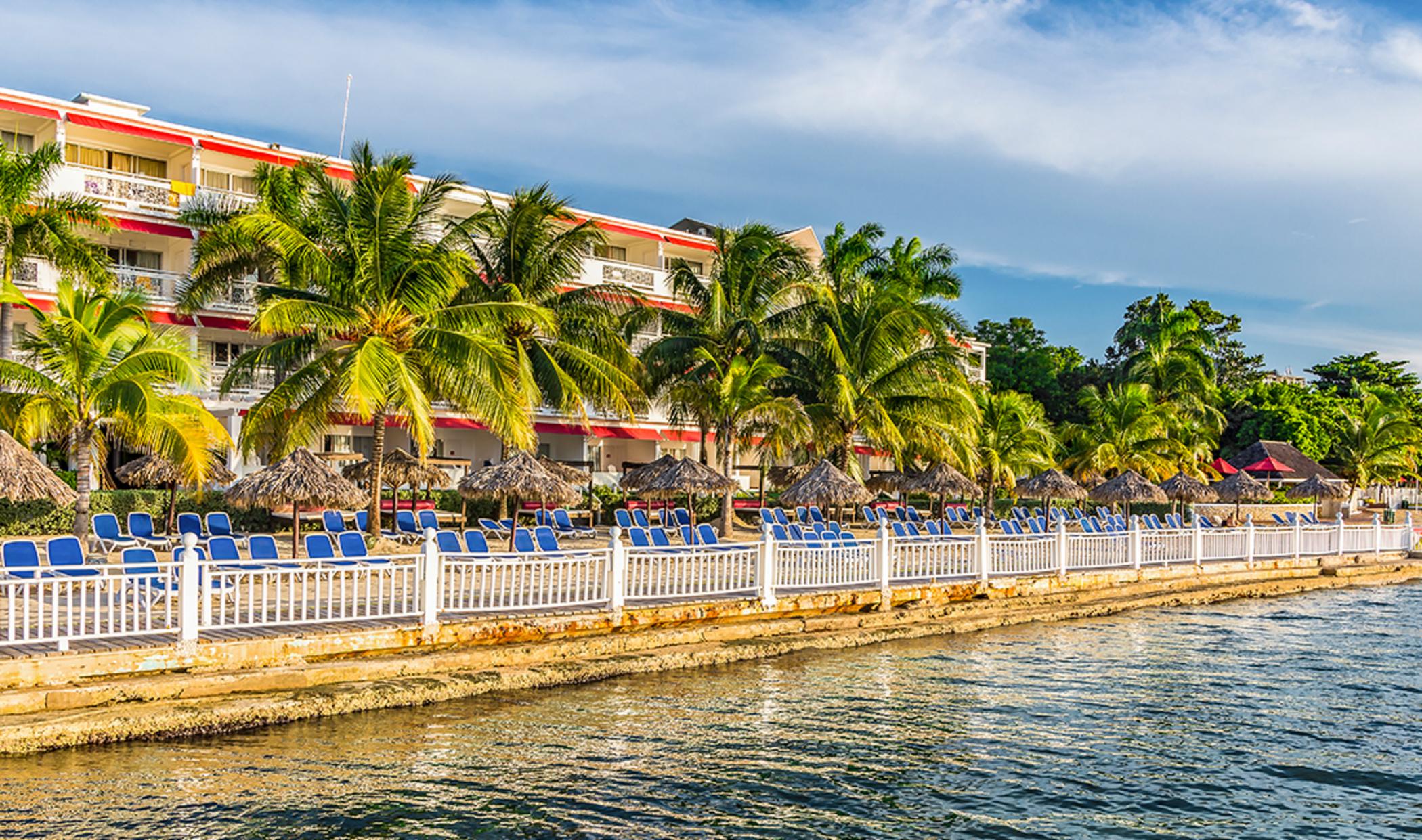 Grand Decameron Montego Beach, A Trademark All-inclusive 3* Montego Bay