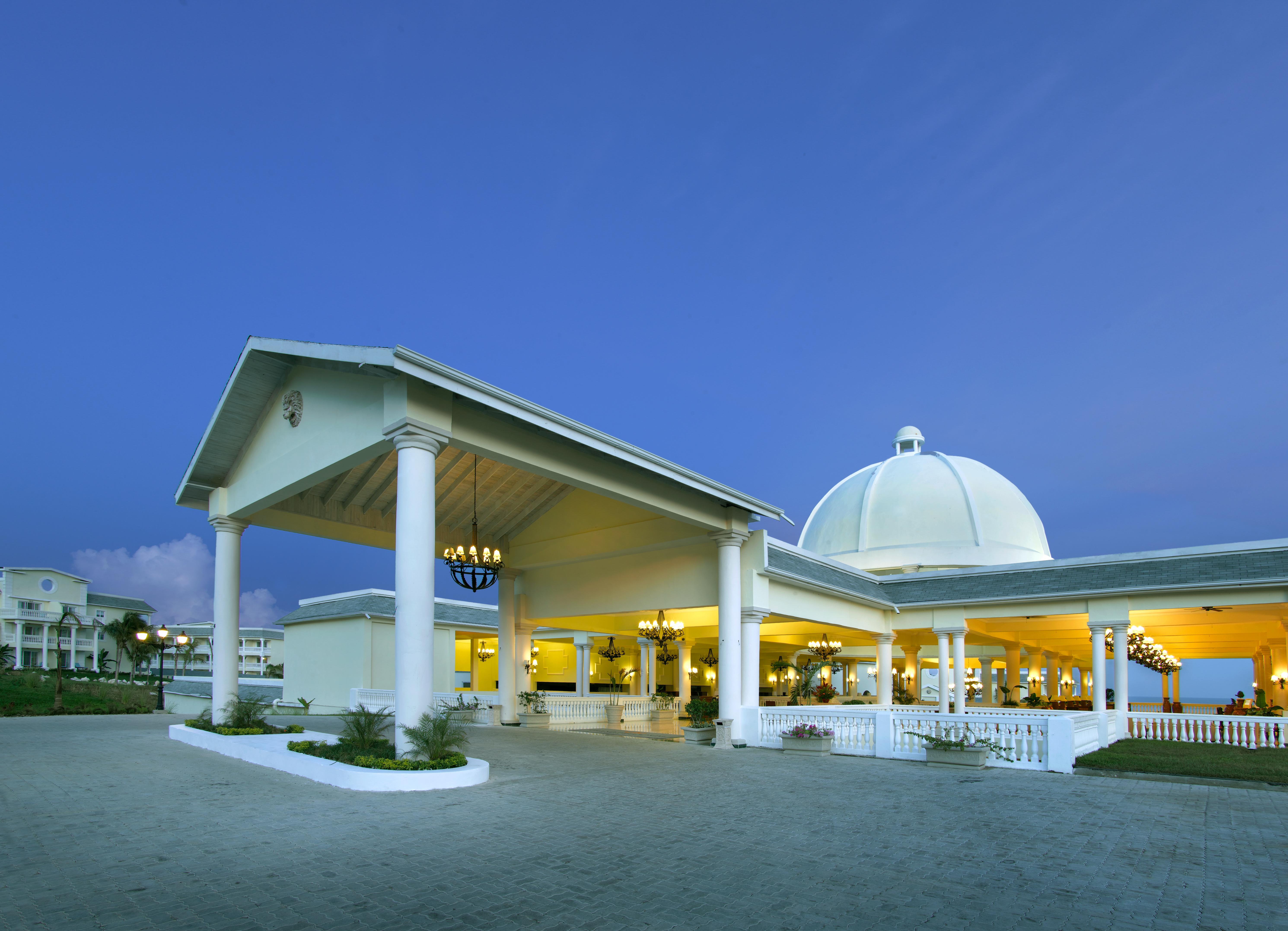 Grand Palladium Lady Hamilton & Spa 5*