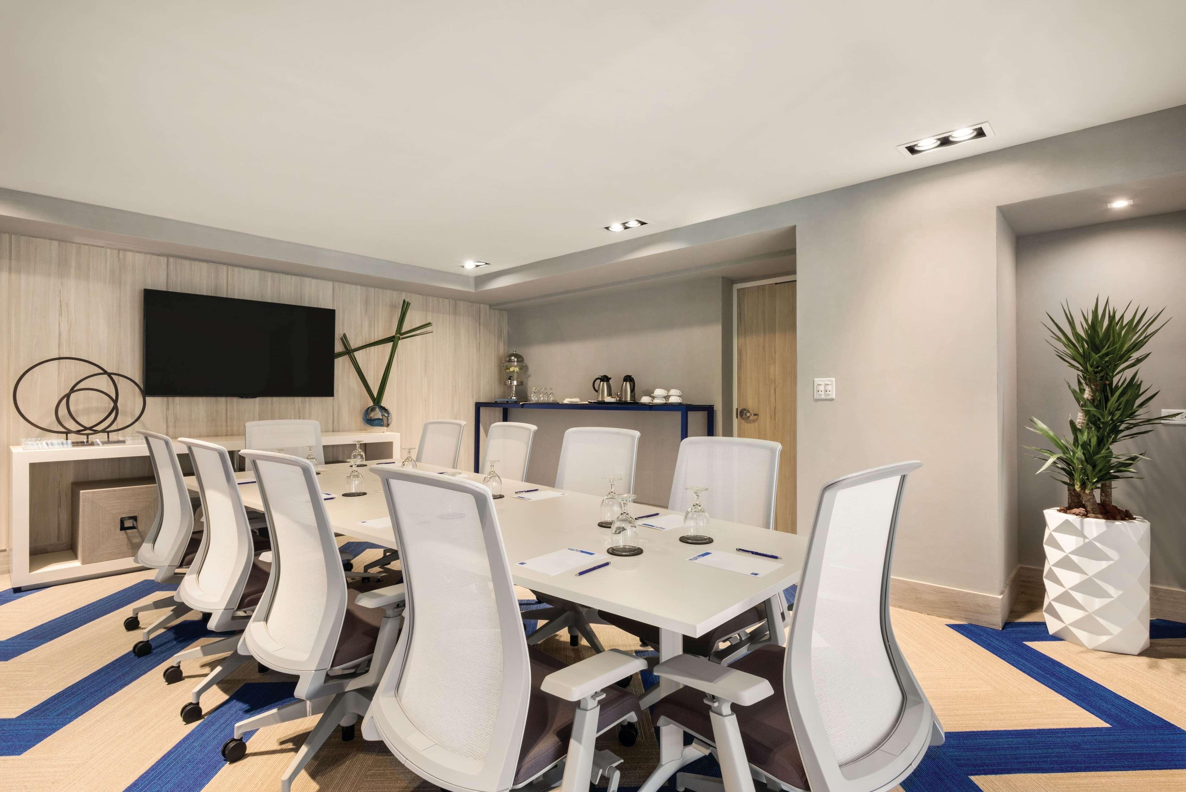 Hotel Tryp By Wyndham Isla Verde 3*