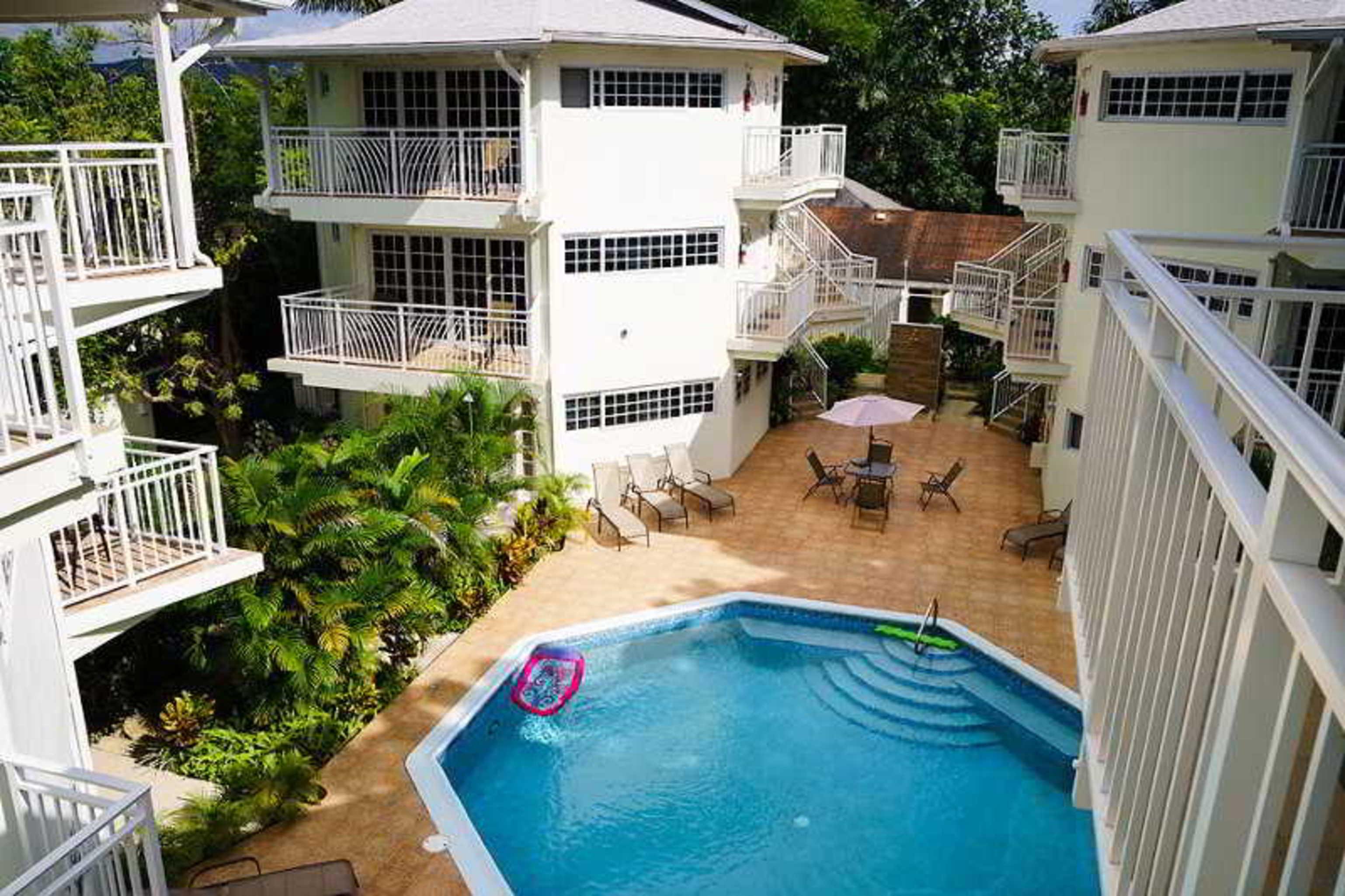 Rondel Village Resort 3*