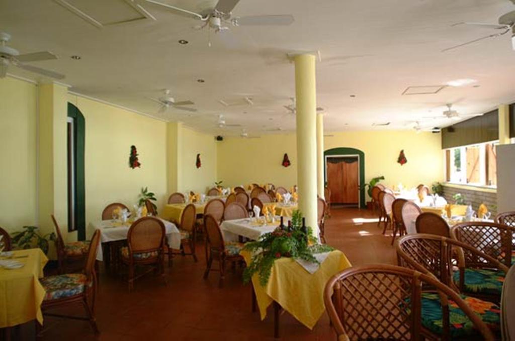 Gem Hotel 3*
