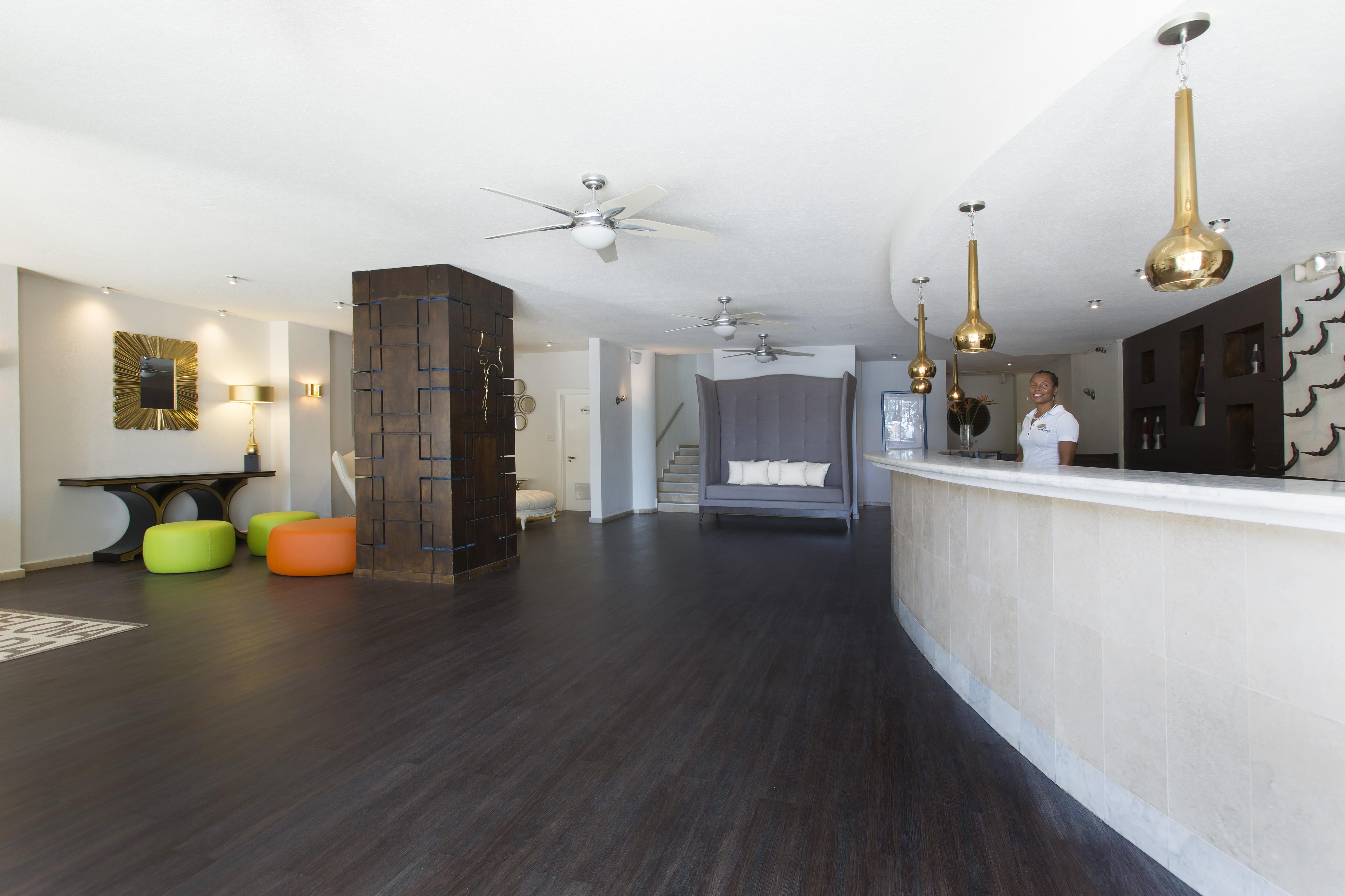 Hotel South