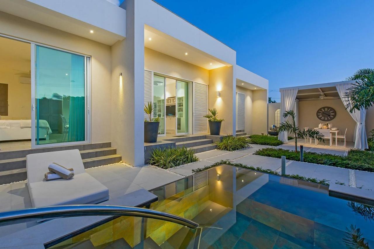 Footprints By Blue Sky Luxury * Saint James