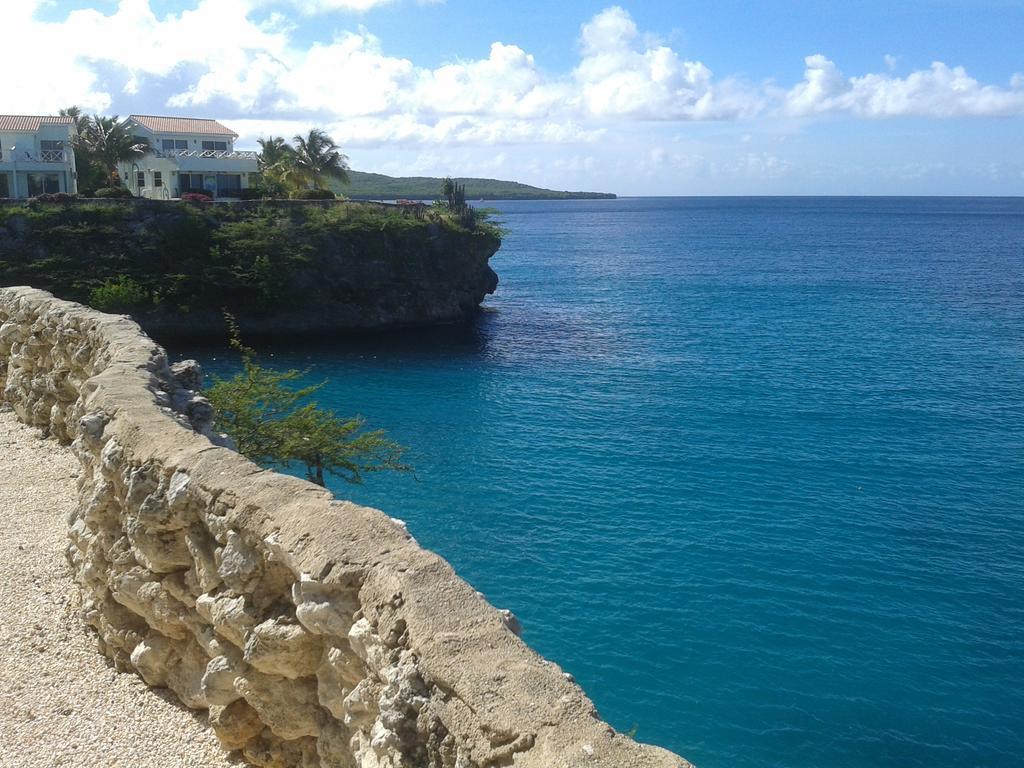 Bon Bini Curacao * Lagun