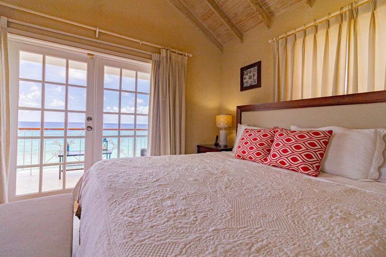 Bianca Bay 3 Bedroom West Coast Front