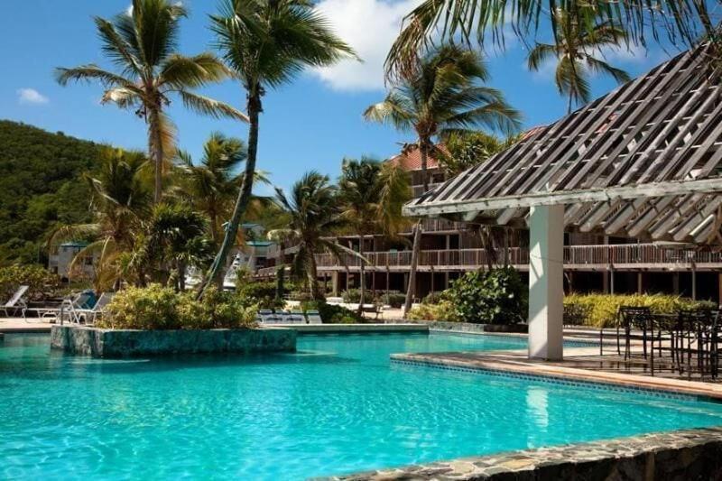 Apartment Sapphire Beachfront - Free Wi-fi - Save!