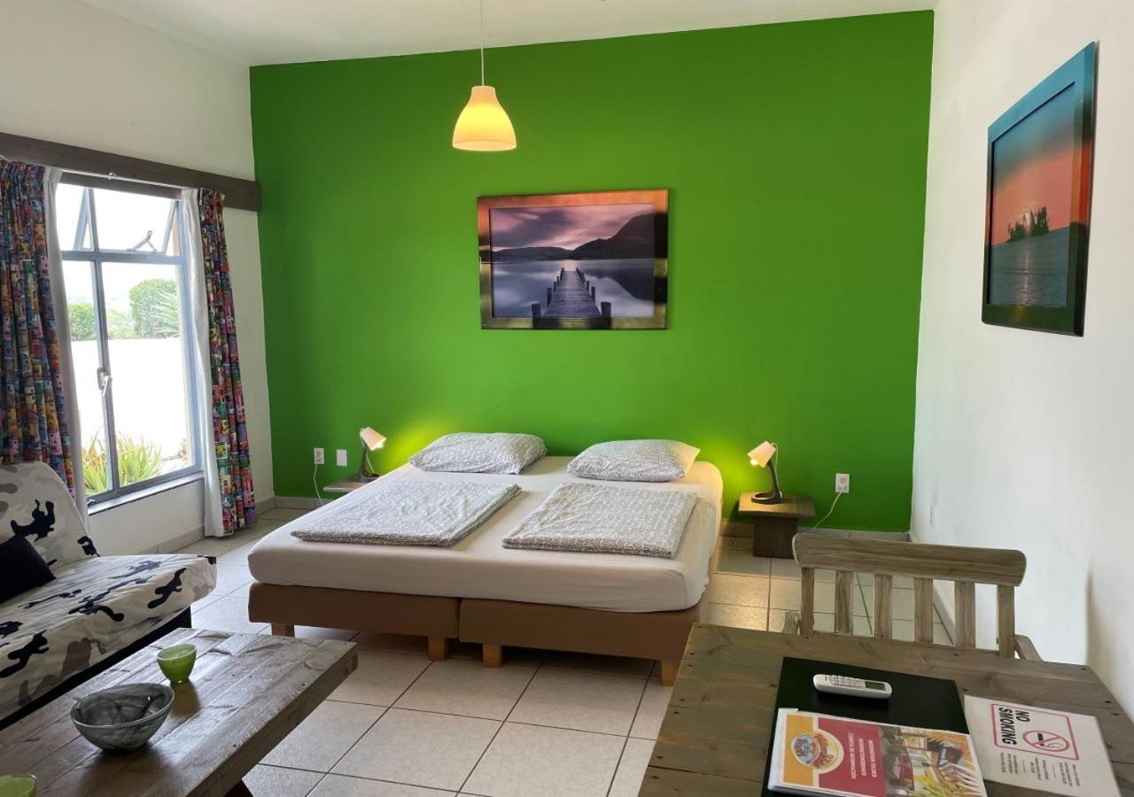 Willemstad Aparthotel 3*