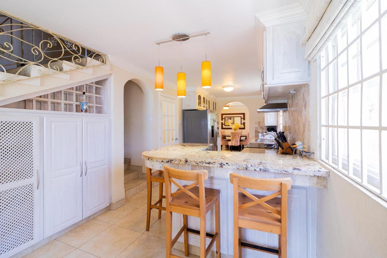 Bianca Bay 3 Bedroom West Coast Front *