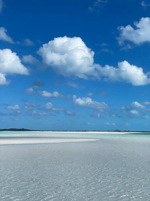 Beautiful Just Steps Away From The Beach! * George Town