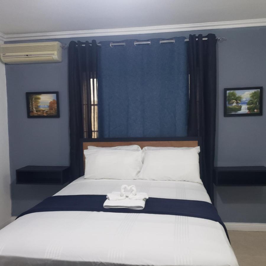 Comfortable & Secure Chateau Apartment *