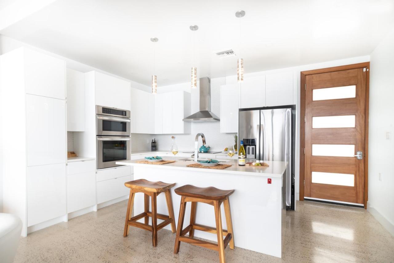 Lighthouse Point Residences *
