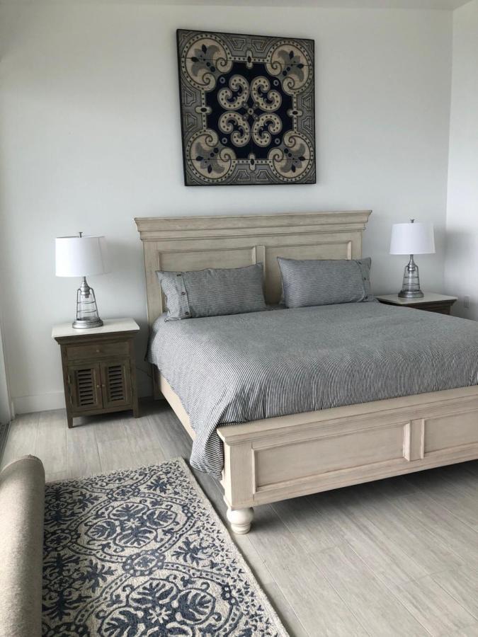 Lighthouse Point Residences Apartment *