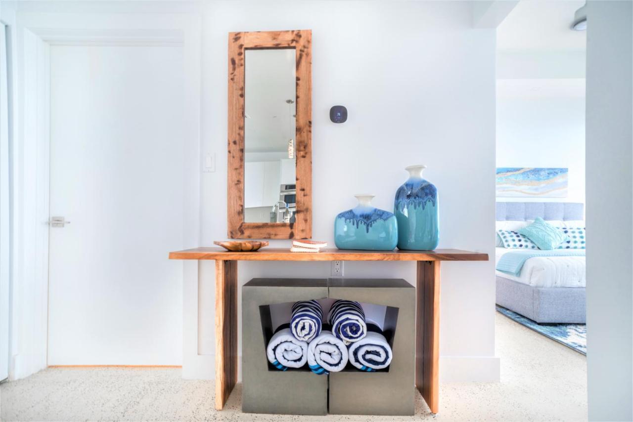 Lighthouse Point Residences * West Bay