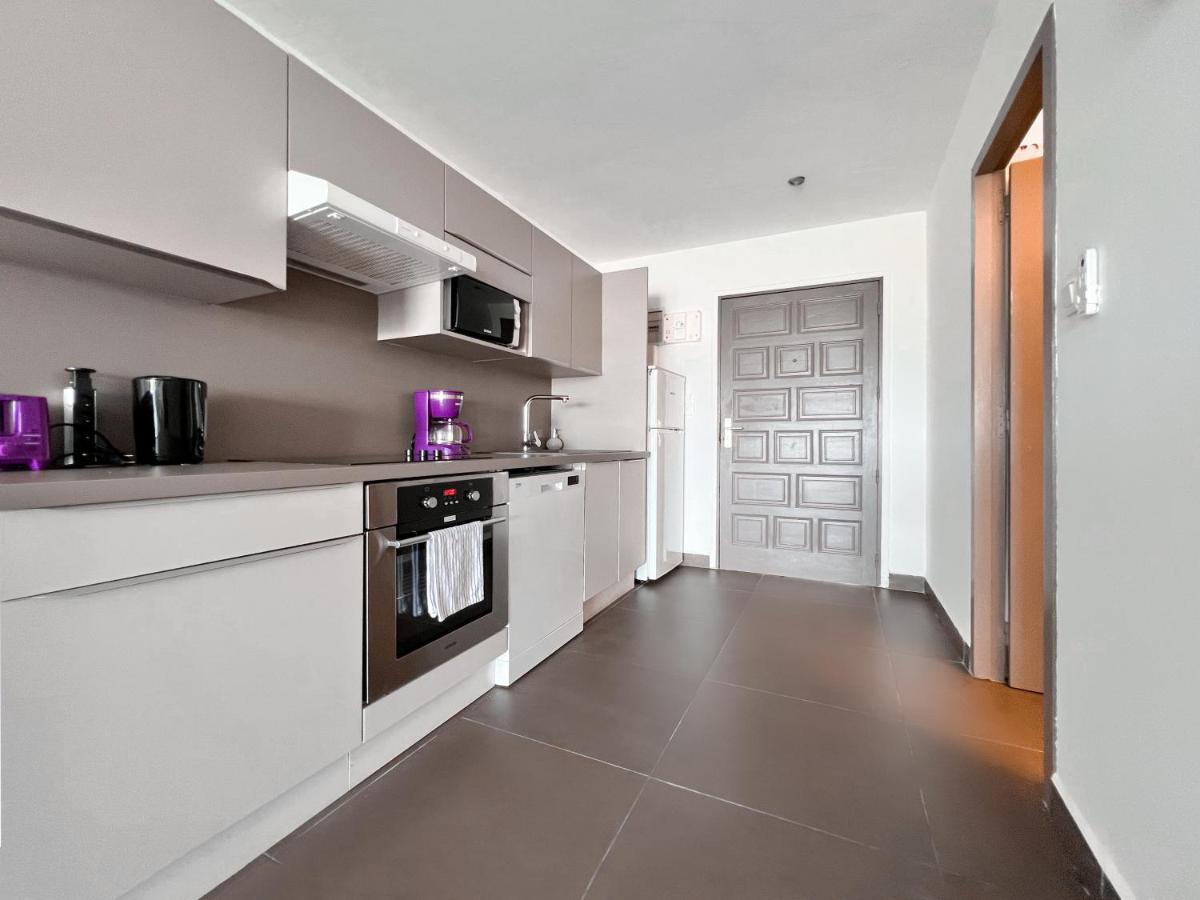 Floor Unit 520 Ft2 - 48 M2 With Stunning Dominant View On Ocean, St Barth, Orient Bay Apartment