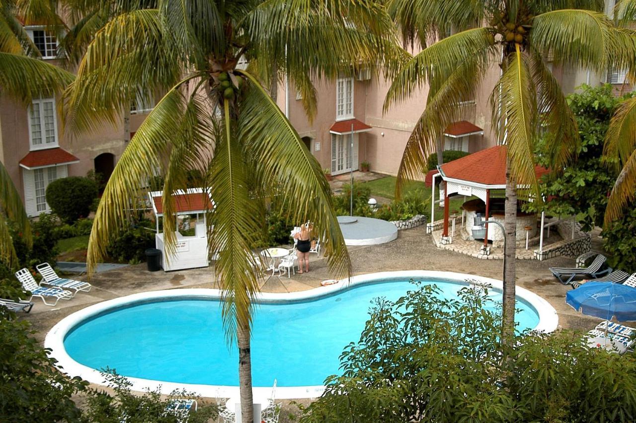 Lovely Modern 1bedroom Overlooking Carribean Sea. *
