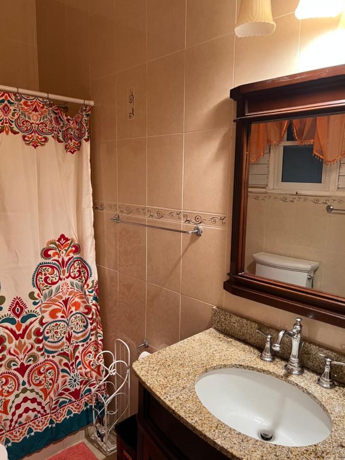 Lovely Modern 1bedroom Overlooking Carribean Sea. Apartment
