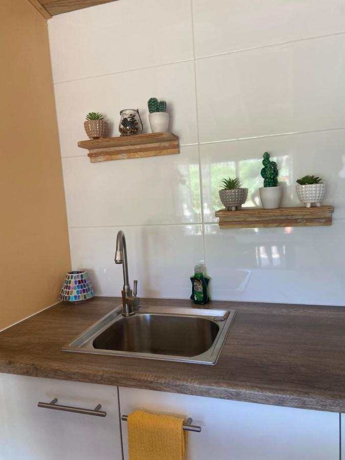 Cozy With Private Apartamento Oranjestad