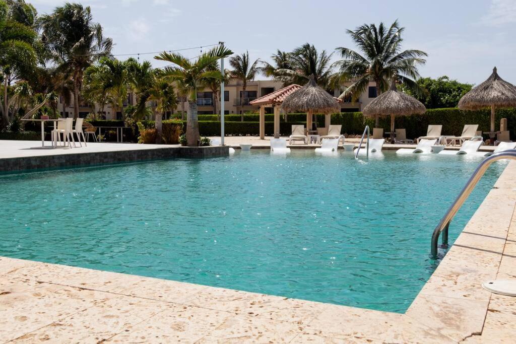 New! Cozy 1 Bedroom Condo- Gold Coast, Noord Aruba Apartment *
