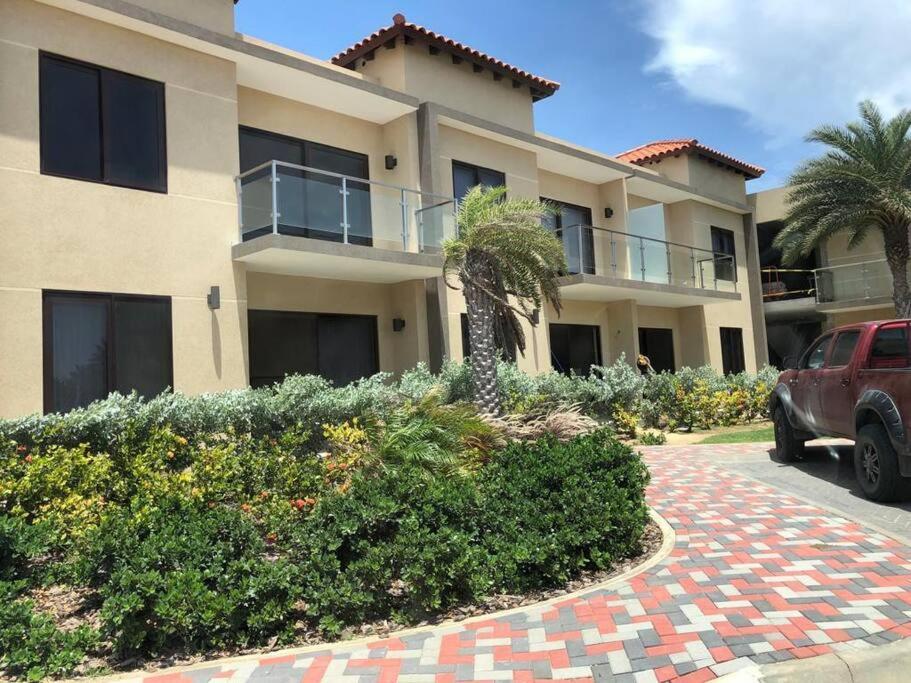 Apartment New! Cozy 1 Bedroom Condo- Gold Coast, Noord Aruba Palm Beach