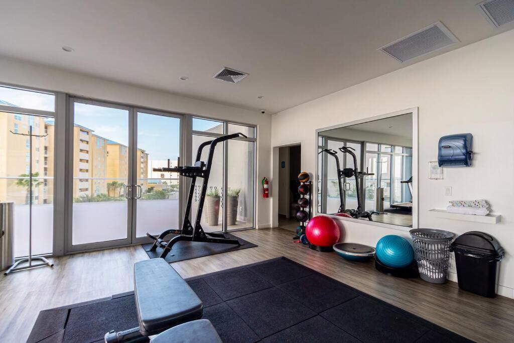 Villa 3 Bdrm 2 Bath With Private Pool- Azure Residences