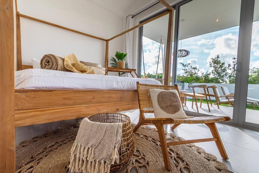 3 Bdrm 2 Bath With Private Pool- Azure Residences Villa *